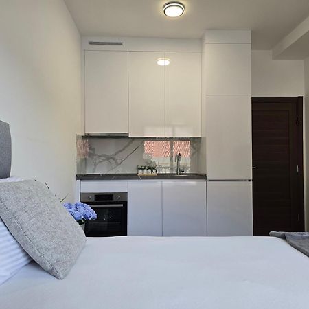 Adriatic Apartments Будва Екстер'єр фото