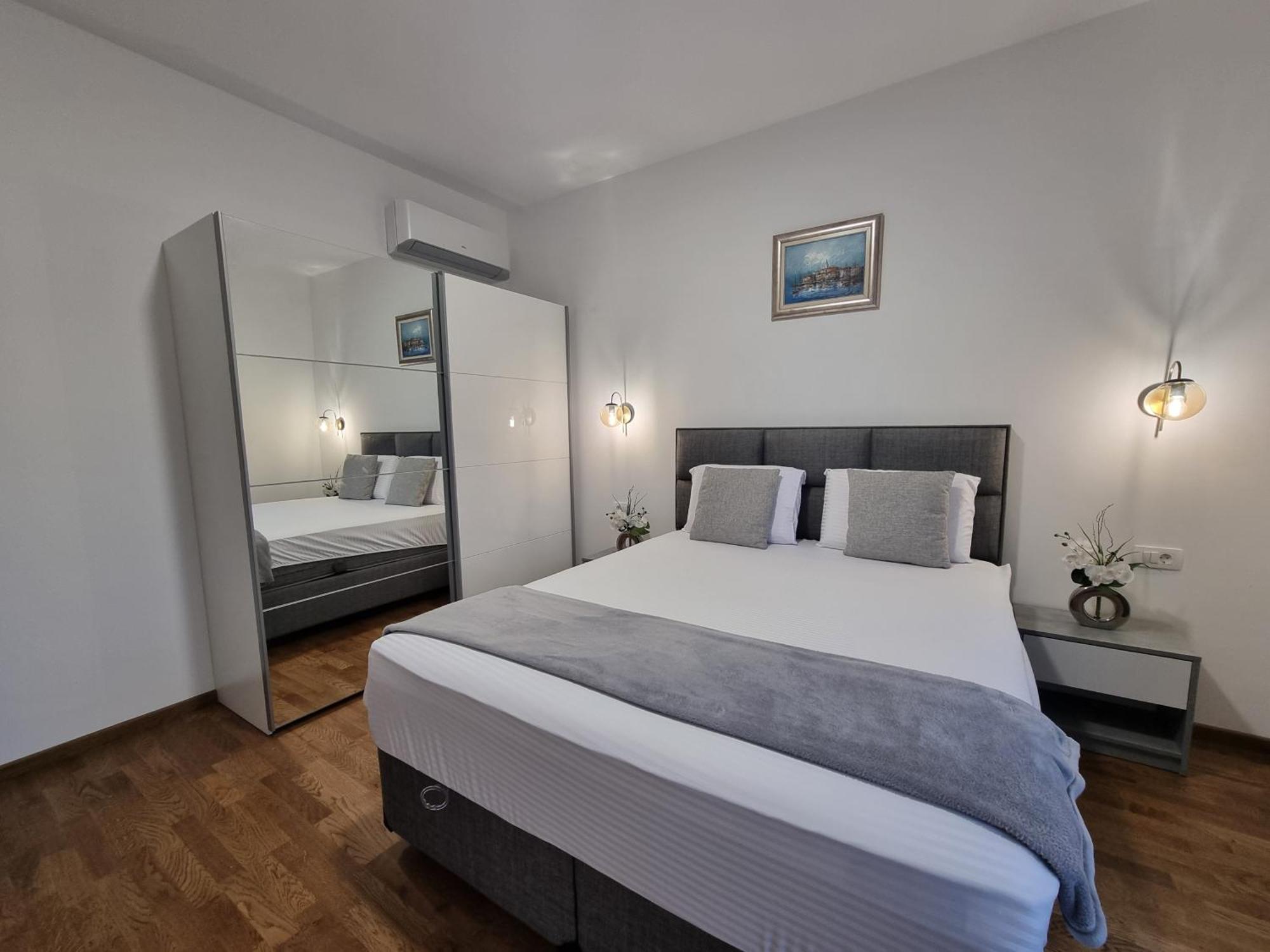 Adriatic Apartments Будва Екстер'єр фото